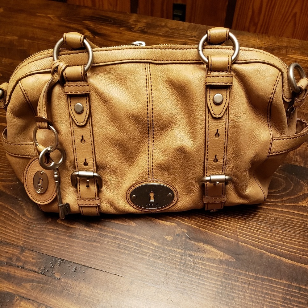 💚Fossil Satchel💚